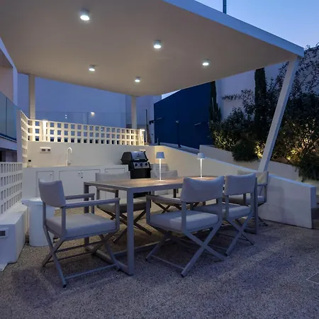 Ventus - A Luxury Sea View Retreat In *
