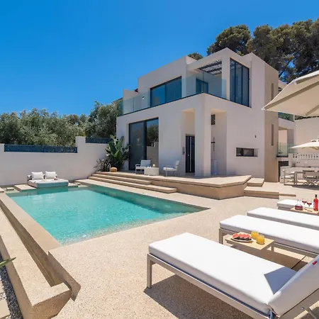 Villa Ventus - A Luxury Sea View Retreat In *