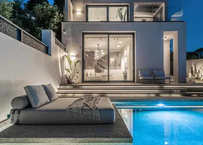 Ventus - A Luxury Sea View Retreat In Villa *