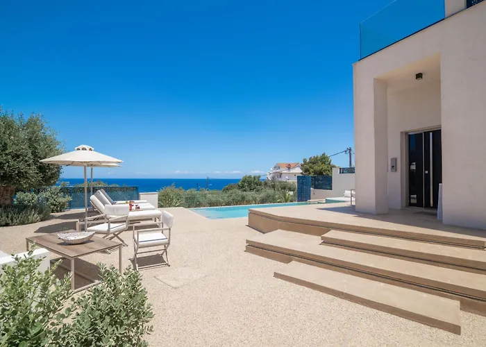 Ventus - A Luxury Sea View Retreat In Villa *